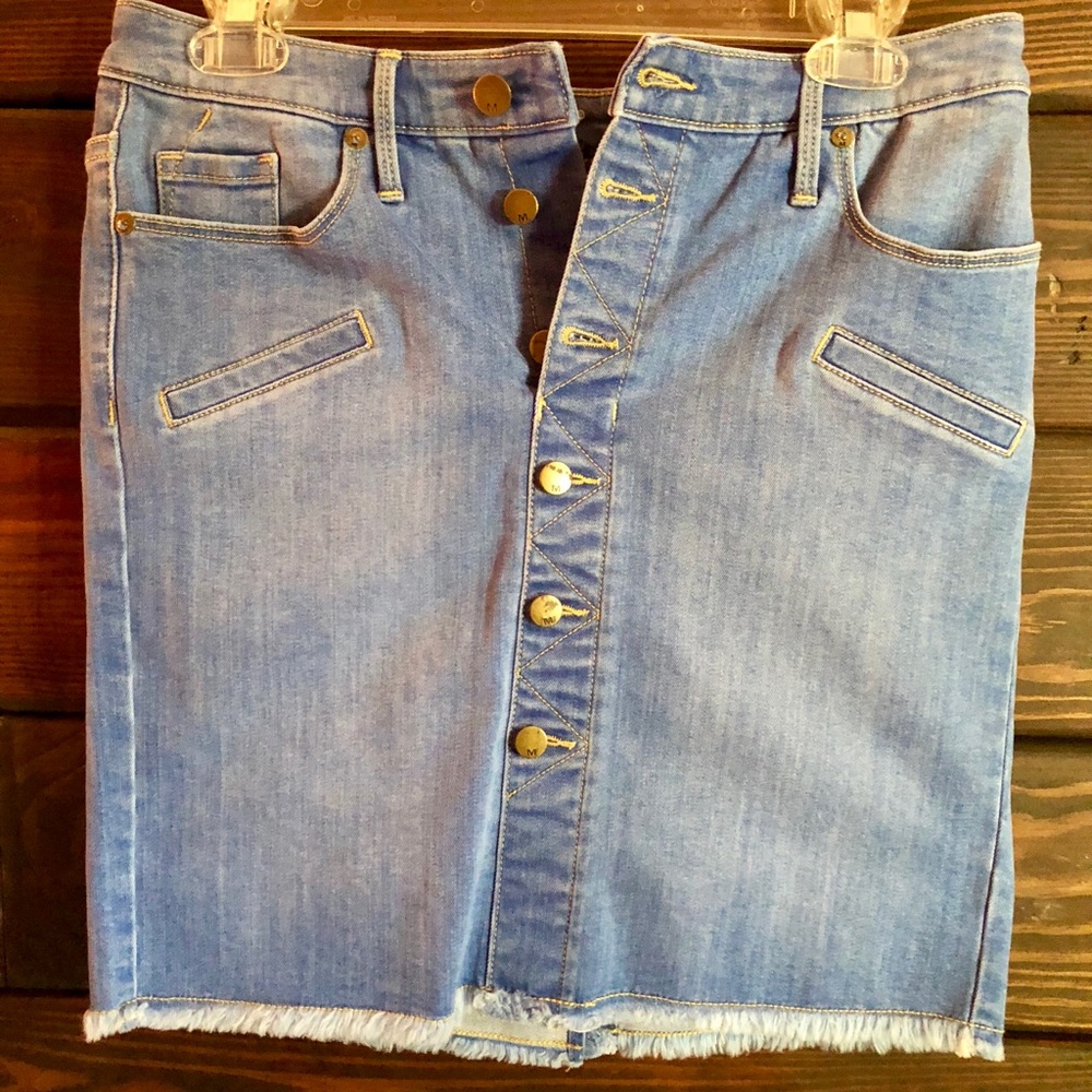 Cute Denim Skirt!